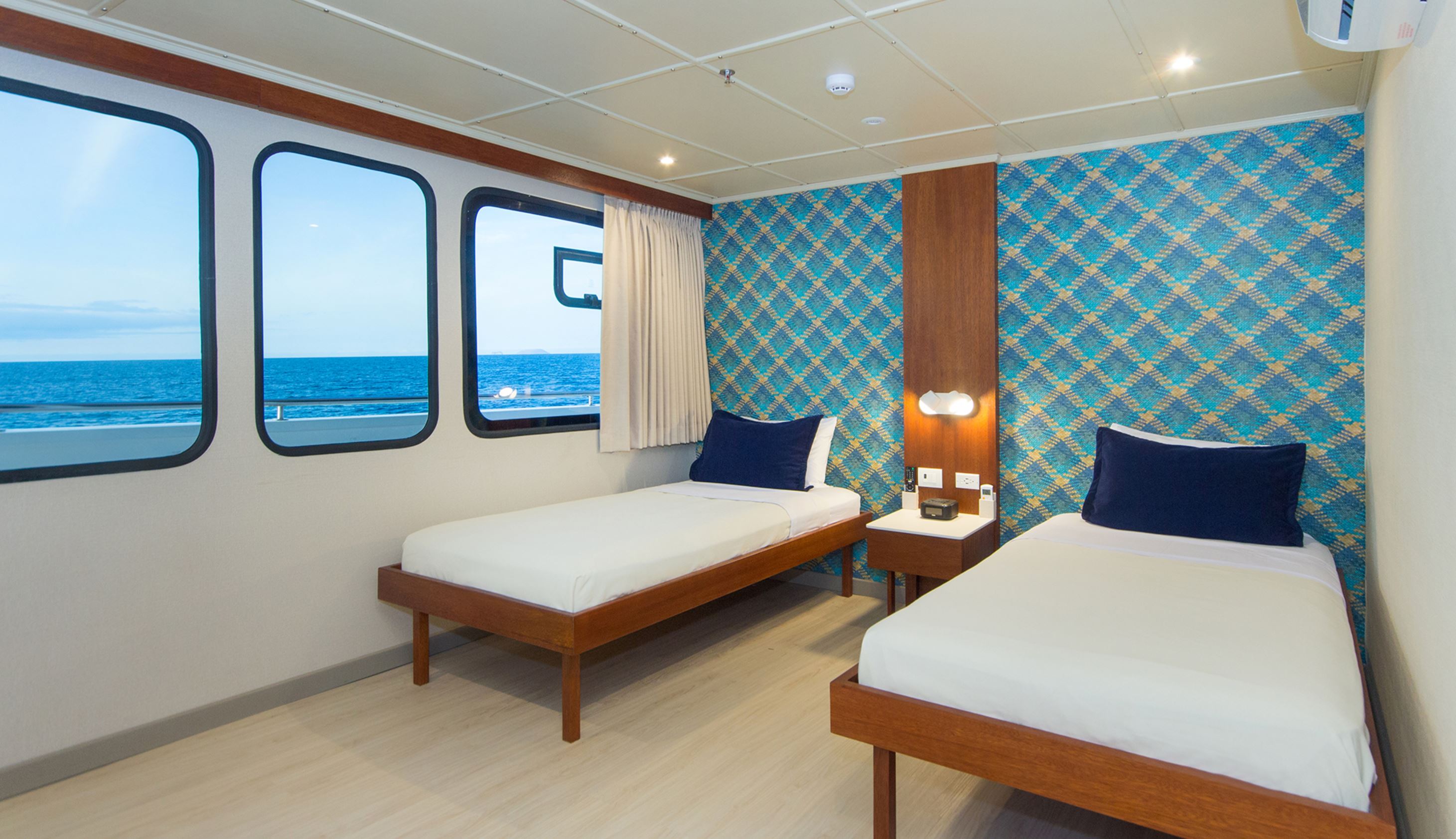 Comfort Catamaran Tip Top V: Katamaran Tip Top V, 8 Tage/7 Nächte Kreuzfahrt inkl. Flug nach Galapagos