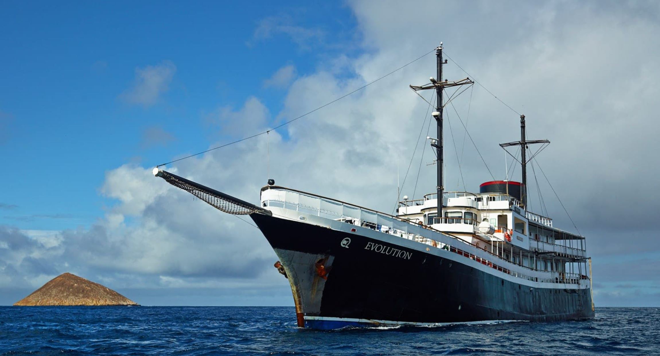 Galapagos M/V Evolution Motoryacht 8 days/7 nights cruise "in the steps of Pirates & Darwin"