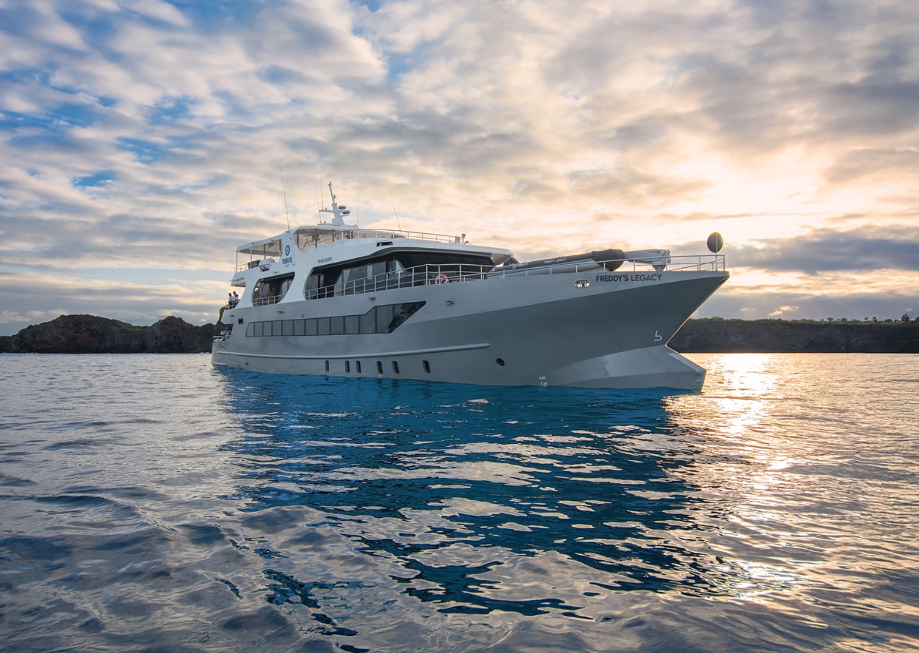 Tribute Luxury Yacht