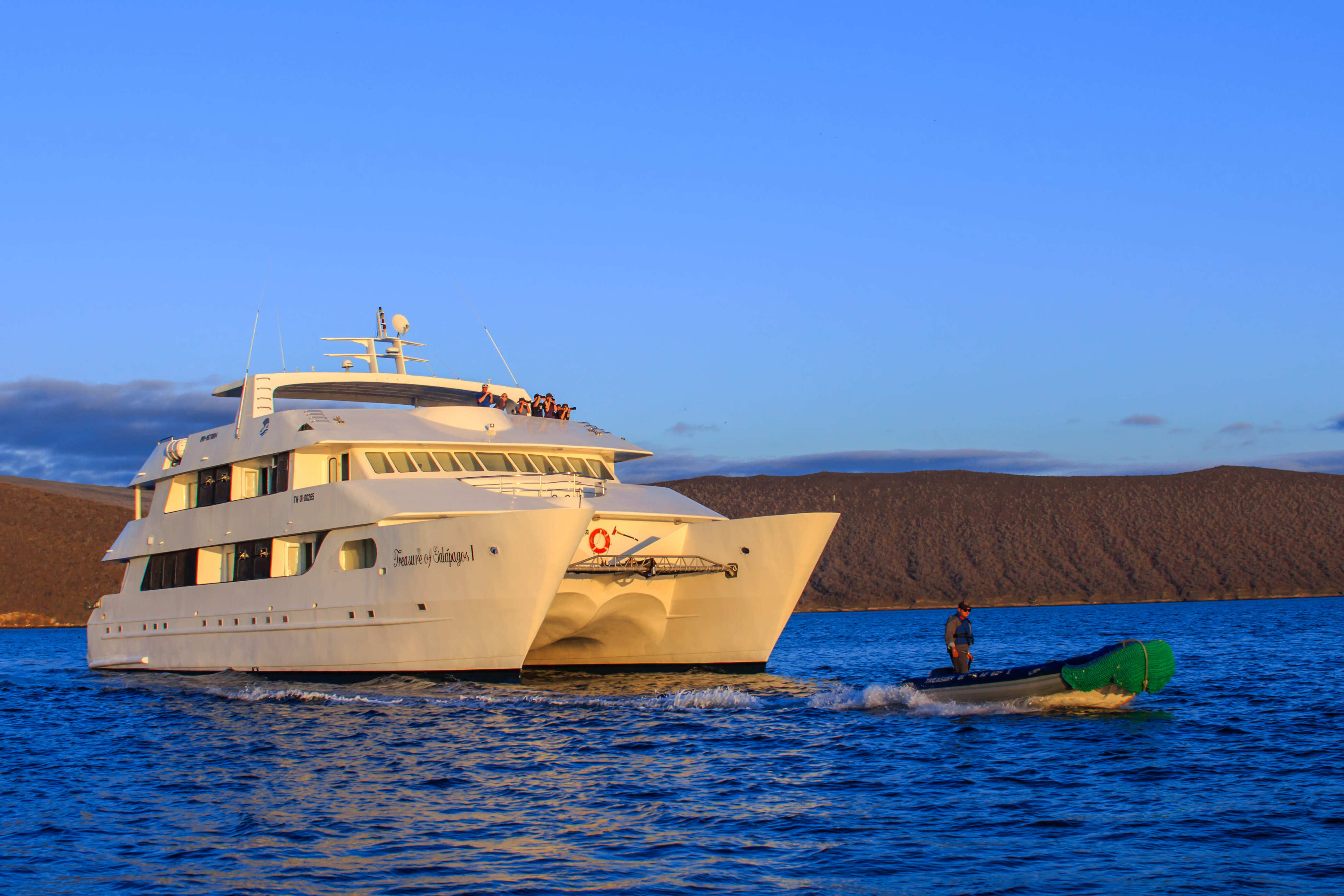 Treasure of Galapagos 7 days/6 nights cruise 